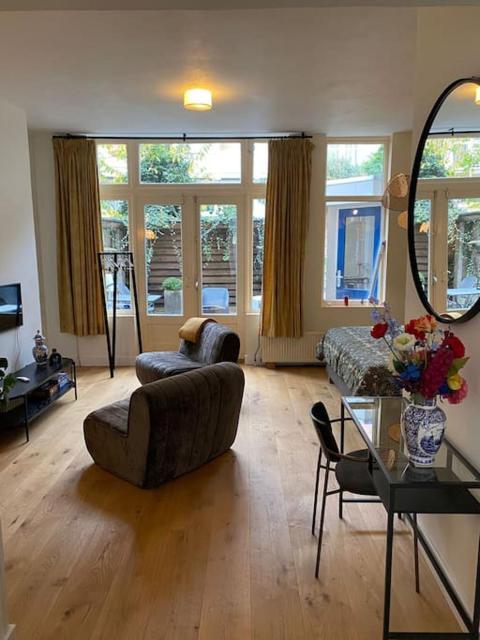 Sfeervol appartement met patio in het centrum