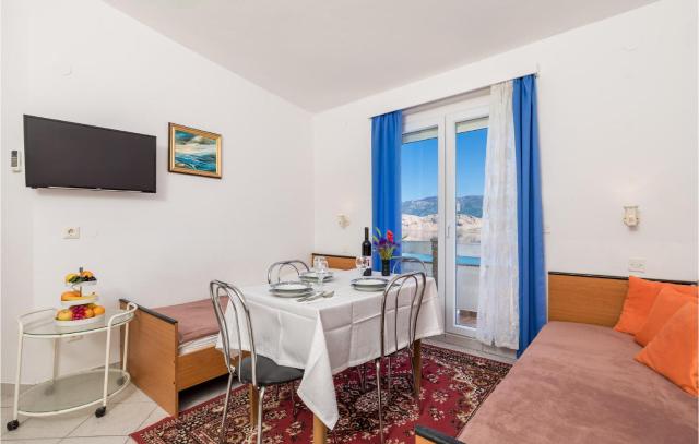 Gorgeous Apartment In Bosana With House Sea View