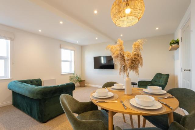 Apartment 5, King's Court