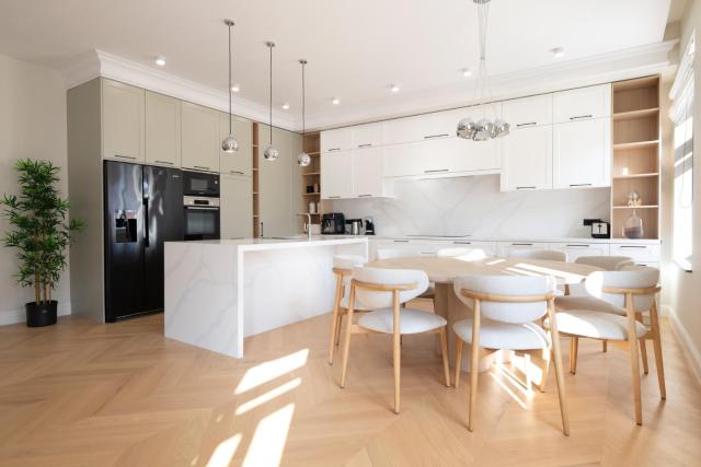 Luxurious and spacious 4BR in historical downtown