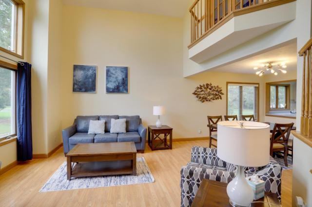 Coloma Escape w/ Fire Pit < 1 Mi to Lake!
