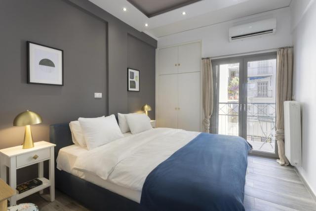 Modern Renovated Apartment in Metaksourgio