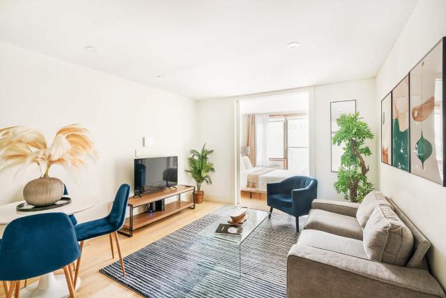 75-3C Brand New Duplex 3BR W D in the unit