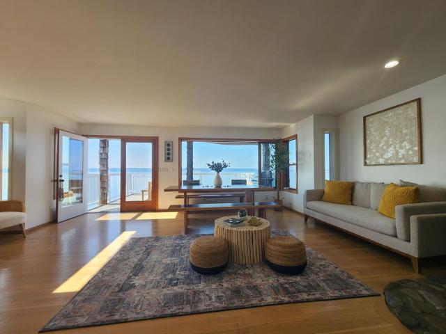 Warm Beach House Stanwood
