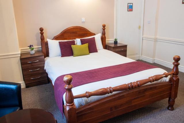 Adelphi Hotel