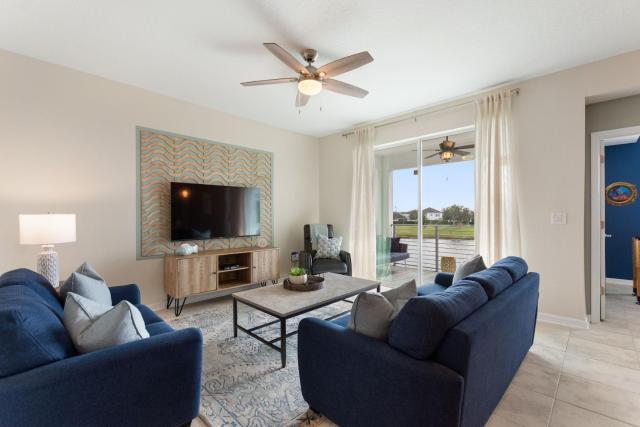 Serenity Haven, Bliss, Storey Lake By Shine Villas #701