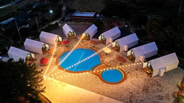 Yeongam Rock On Glamping and Caravan