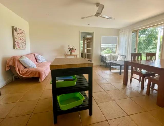 Beautiful, comfortable 7 mins walk to Mullumbimby