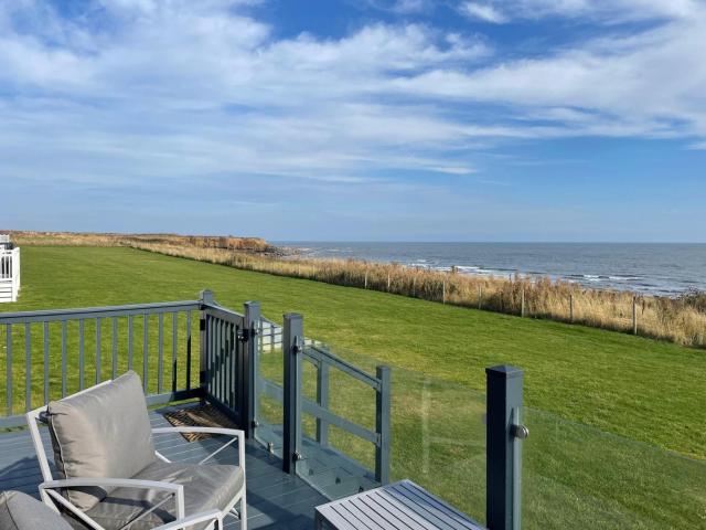 7A Dolphin Point