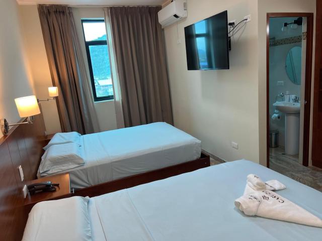 Caruzo Hotel and suites