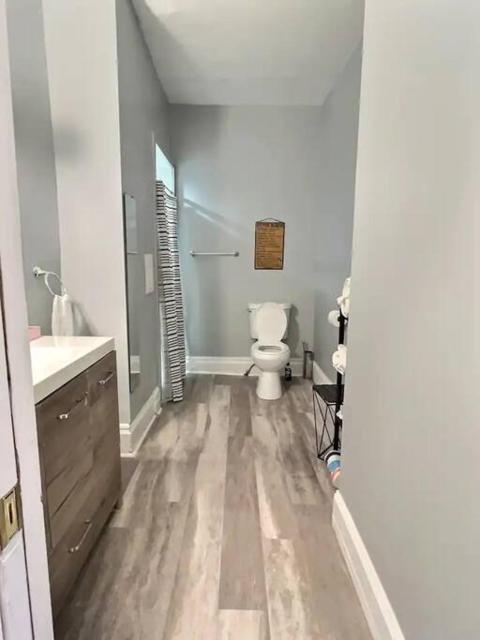 3Bed Perfect Retreat in Pittsburgh - Apt 2