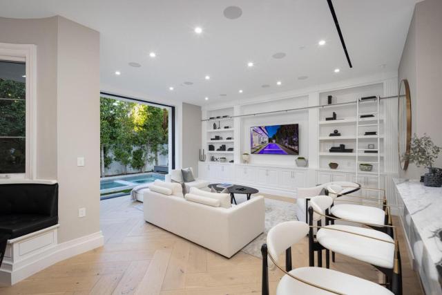 Gardner Modern
