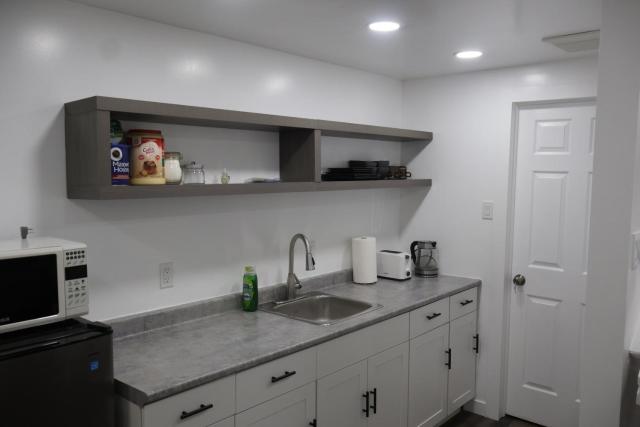 Peaceful stay near transcona trails