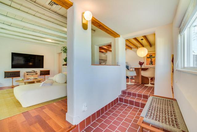3 Mi to Downtown - Condo w/ Hot Tub in Santa Fe!