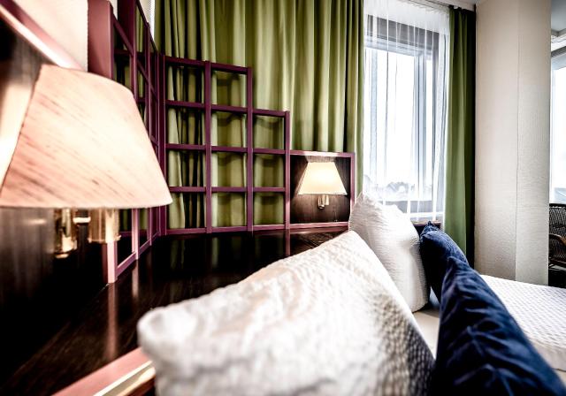 Hotel MIRAGE DĂŒsseldorf-Neuss