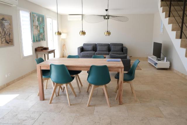 nice house with private pool - 6 persons in the center of the village of mérindol in the luberon in provence