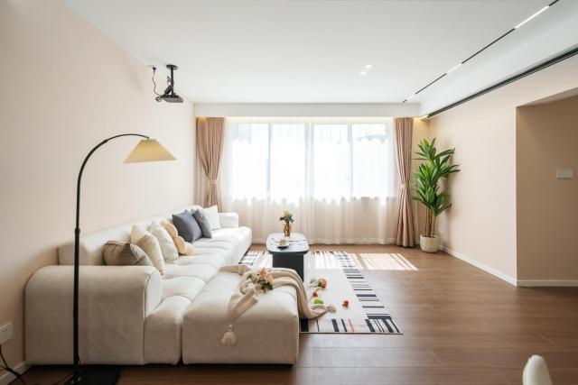 Third bedroom with high-rise view in Wanti Pavilion