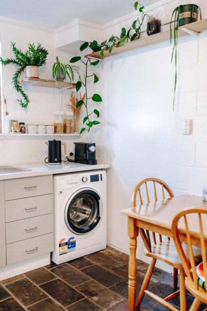 Sunny Garden Home - Massage Chair - Near Beach & CBD
