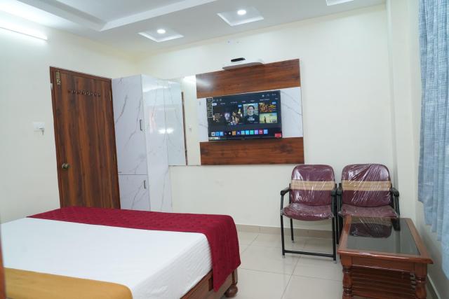 HOTEL THANVi INN