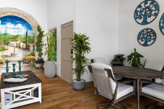 Stylish Oasis Retreat with Modern Amenities & Scenic Views