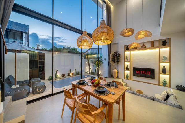 Villa Arcelio Modern 2BR Pool & Near Obsidian Gym
