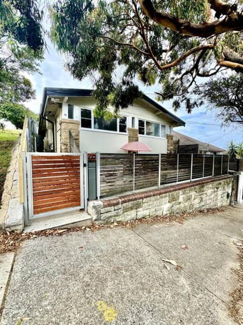 One Bed Apartment - Coogee Beach