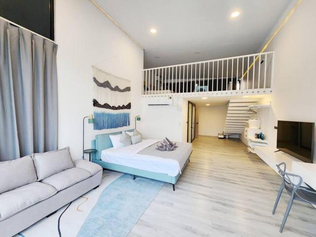 Unique Townhouse Pool Slide Access