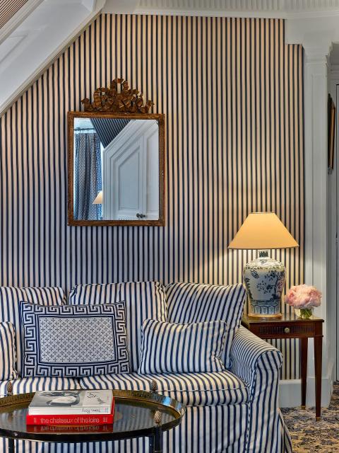 Le Dokhan's Paris Arc de Triomphe, a Tribute Portfolio Hotel