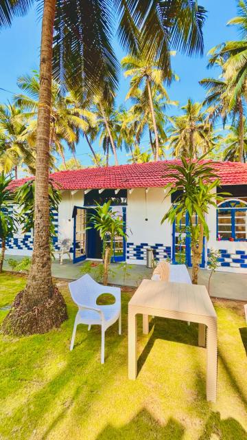 Garden Aroma Palolem, Beachside Hostel & Cafe Bar