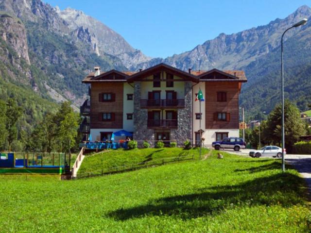 Casa Corti Albergo Ristorante Valbondione Bergamo