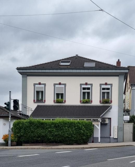 TOKA ROOMS - an der Regiobahn