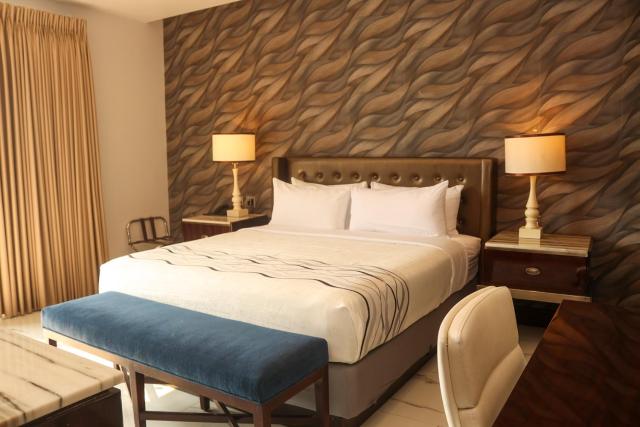 Hotel Grand One Plaza
