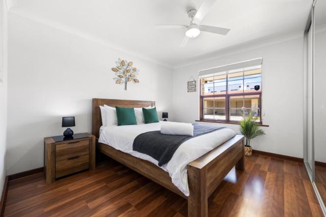 Tranquil Suite - Modern Comfort between CBD & Beach