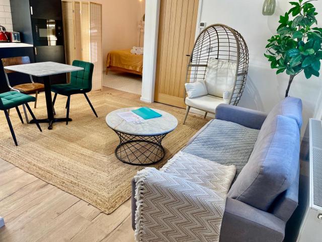 The Dance School - 1 and 2 Bedroom Apartments in the Heart of Chesterfield
