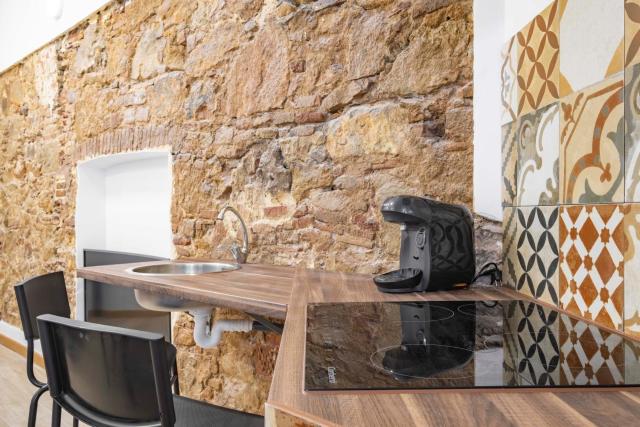 BRAND NEW Pl Espana Sants Fira Apartment 2024 Built, Aplus, AirCon & Heating, Gigabit WiFi, Parking