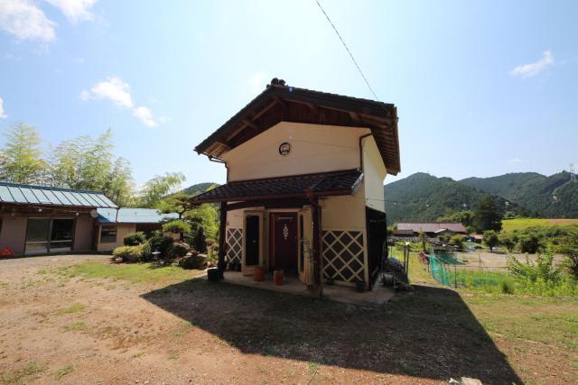 Kura Retreat Guest House