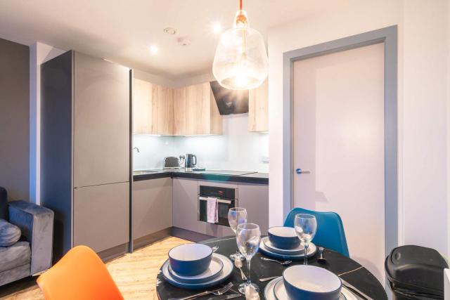 Stunning 2BED Flat in Central Location w Security