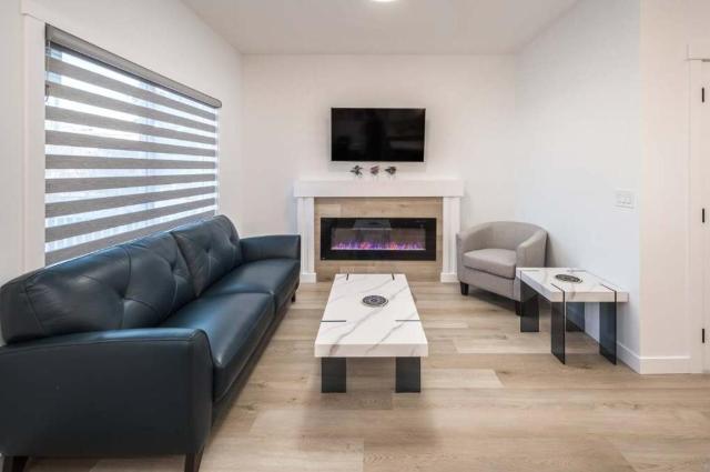 Near Downtown, Large 3BR! FREE Banff Pass