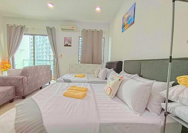 #CS7, Airly Cybersquare Ensuite with Pool View