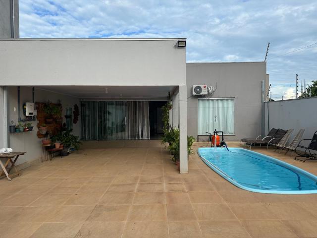 Casa Mobiliada com Piscina