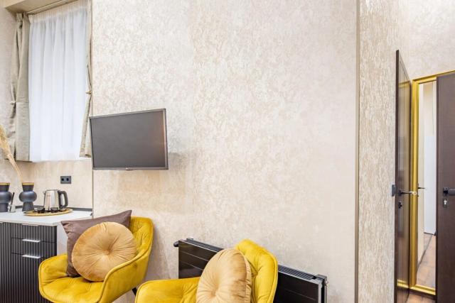 Top Central Location - Modern Luxury