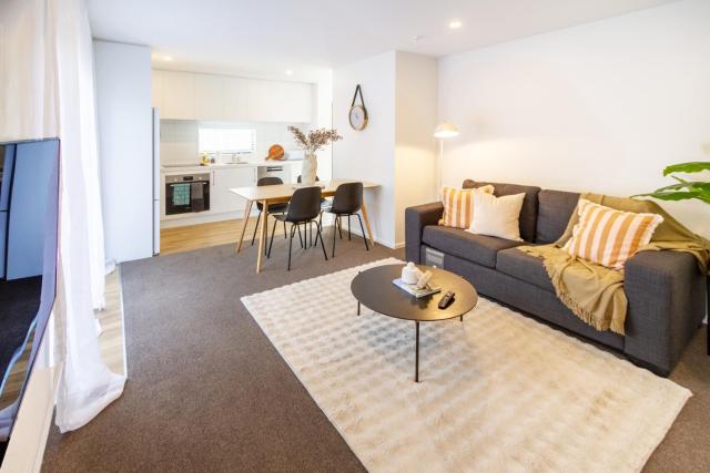 Beautiful home, Near CBD, Pet Friendly with Carpark