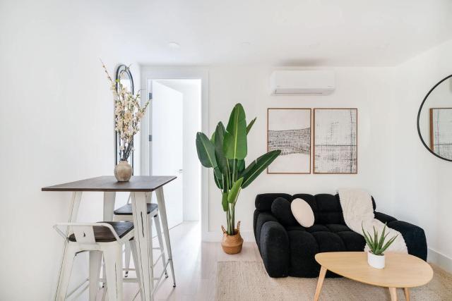 48-3FE 2BR Prime Midtown West