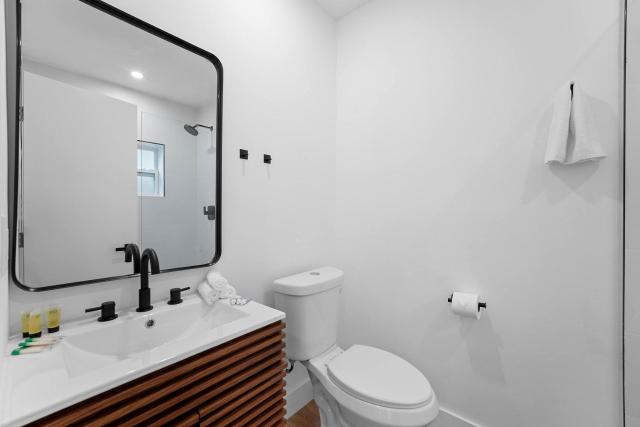 921 Apartment 1