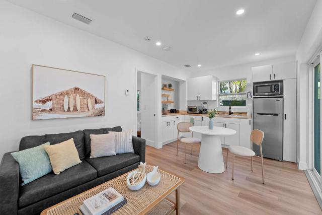921 Apartment 3