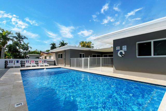 Premium Luxury 5BR & 3BA Villa near Hollywood Beach