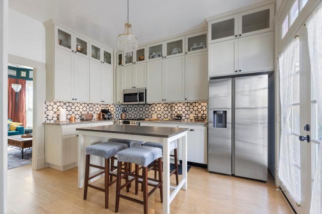 Victorian House-30 mins to Napa & SF, Free Pets!