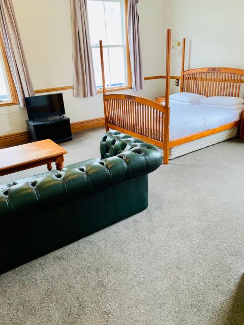 Shepherds Arms Hotel