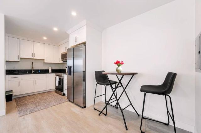 Prestige Studio Haven at Burbank