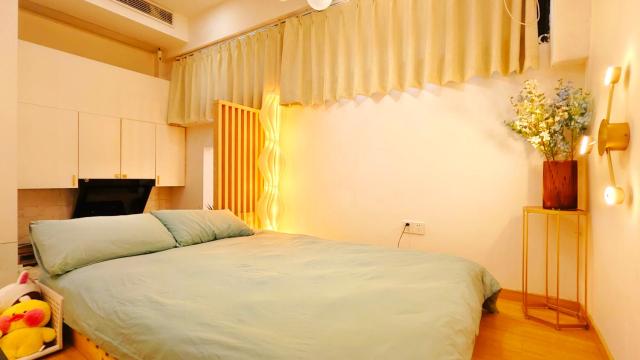 Shanghai Hills & Aromahome UrbanLuxe Family bnb close to Mid Huaihai rd